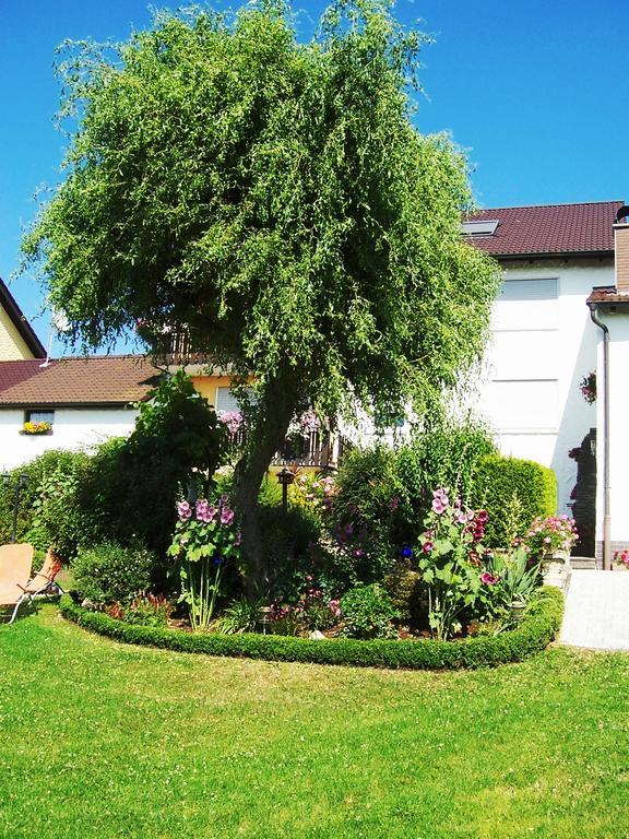 Apartamento Haus Rossner Nemmersdorf Exterior foto